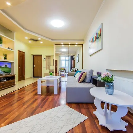 укриття у будинку! 2к у новобудові, 10 поверх, печерськ Apartment