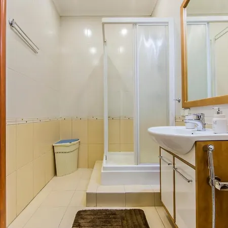 укриття у будинку! 2к у новобудові, 10 поверх, печерськ Apartment