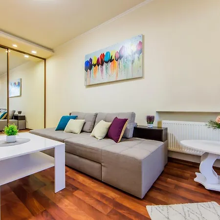 укриття у будинку! 2к у новобудові, 10 поверх, печерськ Apartment *