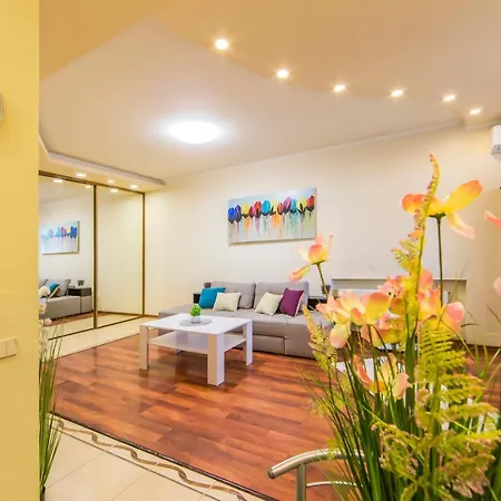 укриття у будинку! 2к у новобудові, 10 поверх, печерськ Apartment *